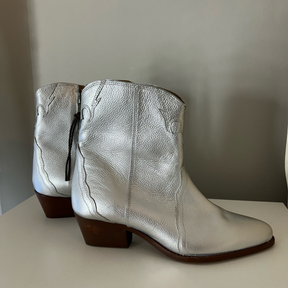 Free People New Frontier Silver Leather Western Ankle Booties - Picture 4 of 10